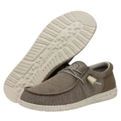 Wally Tri - Beige -Heydude Shop 40037 205 WALLYTRI BEIGE PAIRBOTTOM