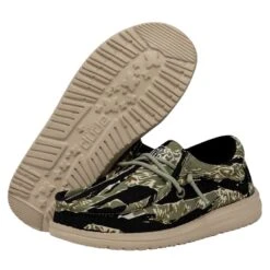 Wally Youth Camouflage - Tiger Stripe Camo -Heydude Shop 40042 9CJ WALLYYOUTHCAMOUFLAGE TIGERSTRIPECAMO PAIRBOTTOM