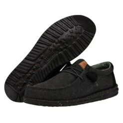 Wally Washed Canvas - Black/Black 10 Wally Washed Canvas - Black/Black -Heydude Shop FW23 M 40296 060 WALLY WASHED CANVAS BLACK BLACK LEFT PAIROUTSOLE
